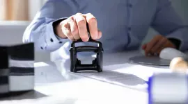 Rembourser une dette fiscale, commerciale ou professionnelle